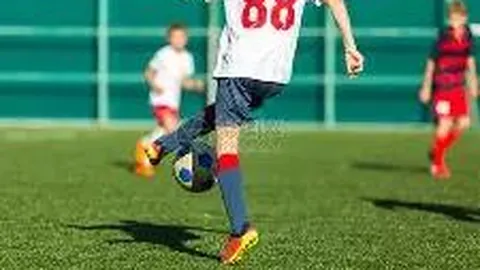 斑马军团0-1里昂败北，C罗表现低迷，迪巴拉失点球引争议？